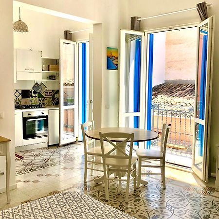 קאסטלמארה דל גולפו Casa Colore Loft מראה חיצוני תמונה