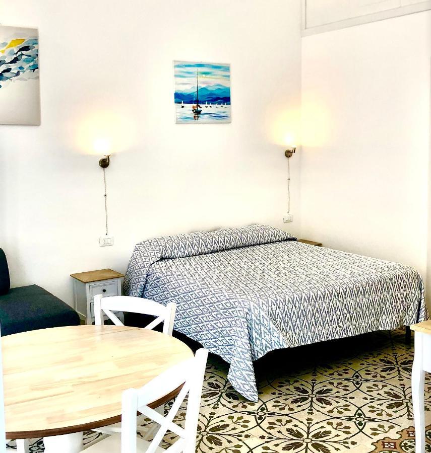 קאסטלמארה דל גולפו Casa Colore Loft מראה חיצוני תמונה
